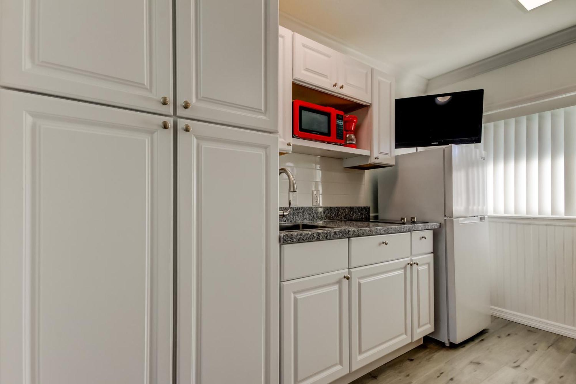 Carousel Suites -Redington Shores Bagian luar foto