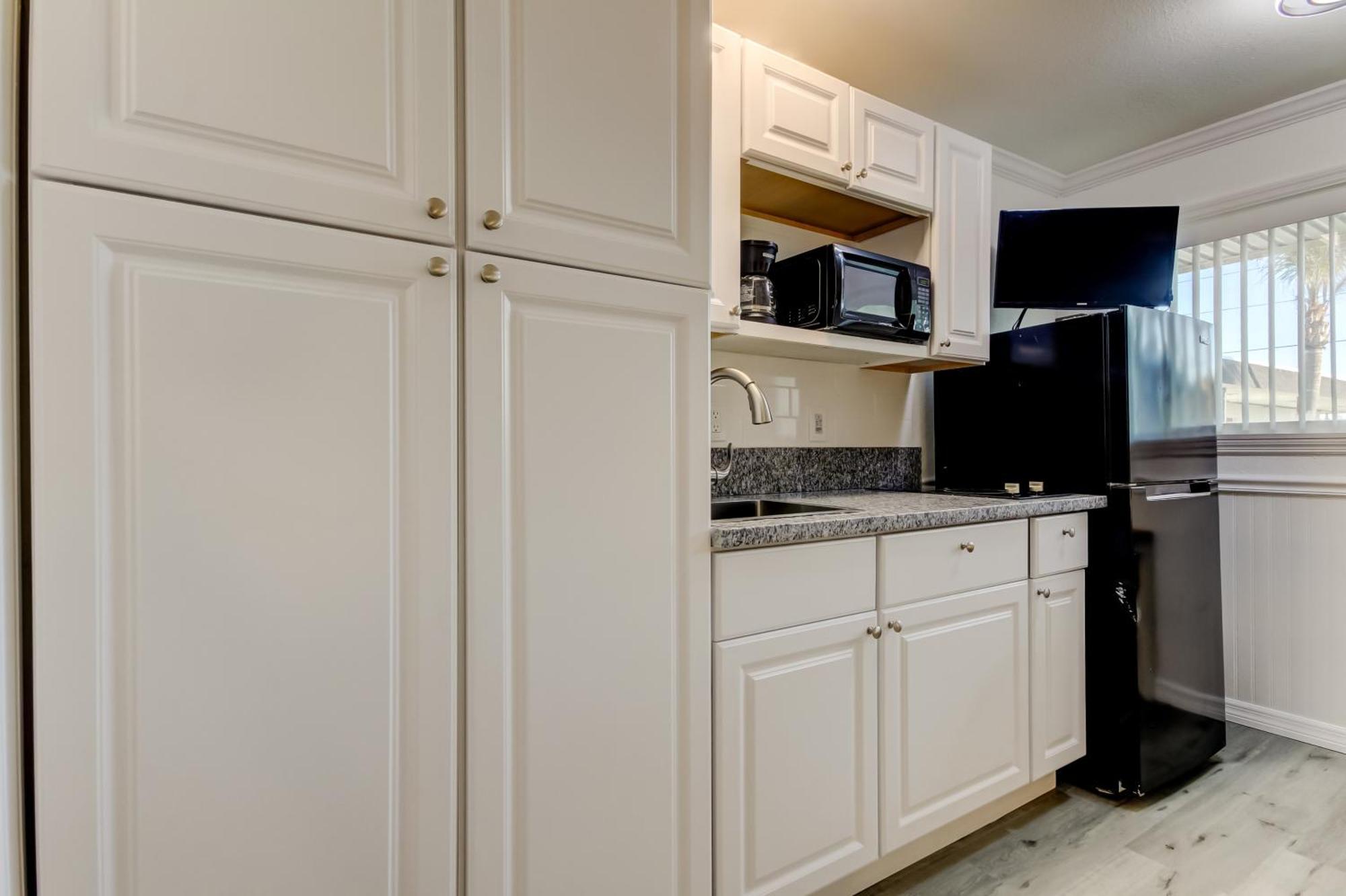 Carousel Suites -Redington Shores Bagian luar foto