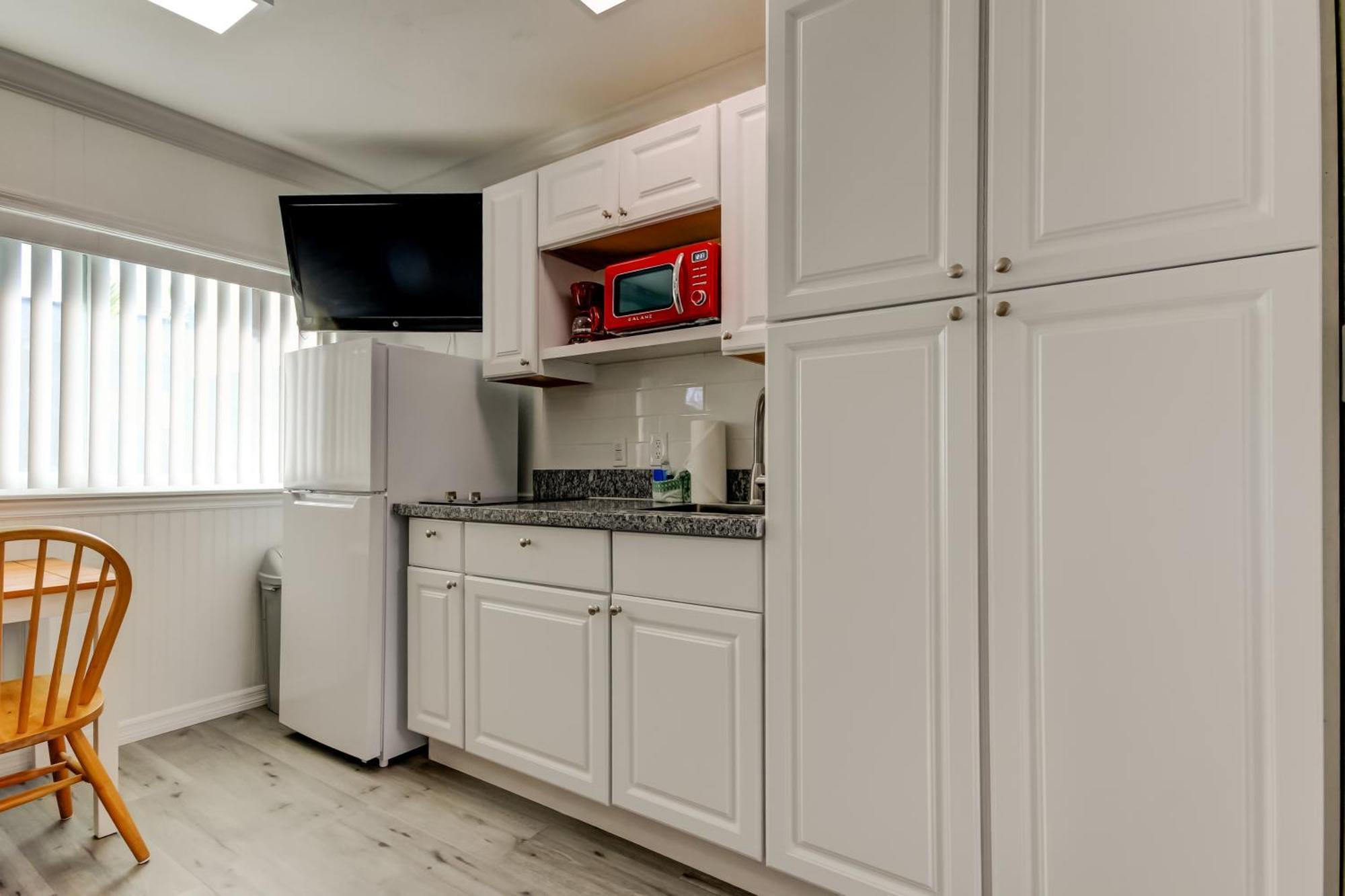 Carousel Suites -Redington Shores Bagian luar foto